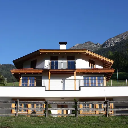 Apartamento Haus Nikola Telfes im Stubai